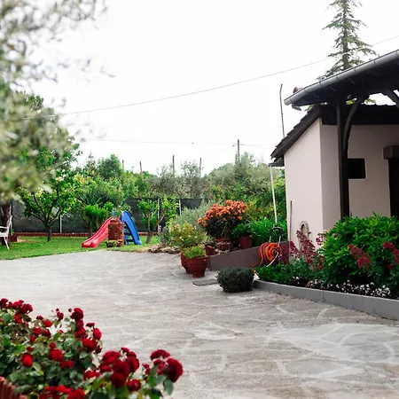 Zeusplace Red Roses Traditional House Сasa de vacaciones Kateríni